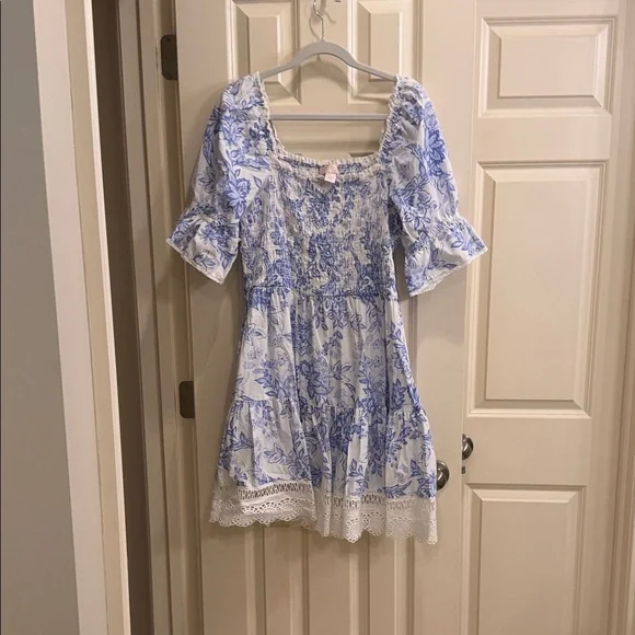 Rachel Parcell Floral Print Lace Puff Sleeve Cotton Dress in Dusty Blue Floral - Picture 3 of 5